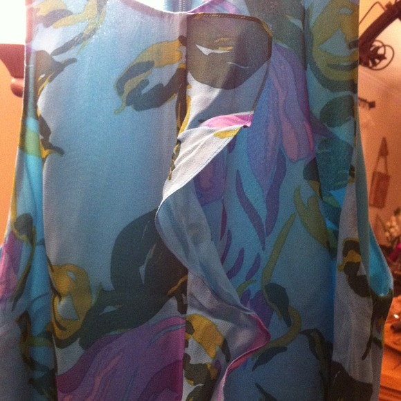 Beautiful Floral Silk Shift Dress by Chetta B. - Picture 3 of 4