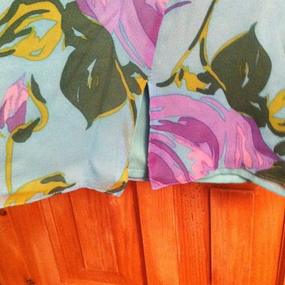 Beautiful Floral Silk Shift Dress by Chetta B. - Picture 4 of 4