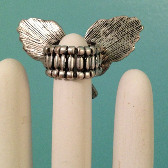 SOLD Ring - Picture 2 of 2