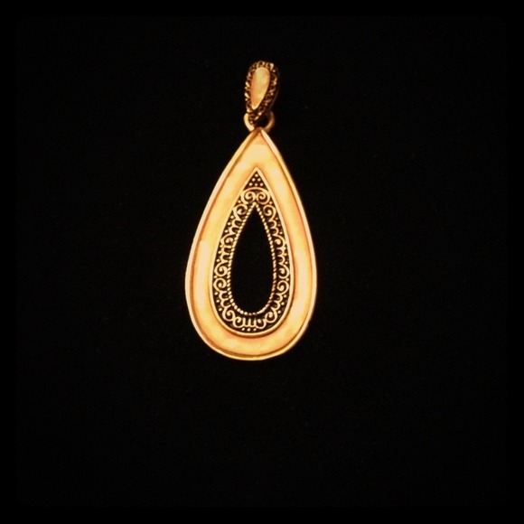 Lia Sophia Jewelry - Lia Sophia gold w/ mother of pearl