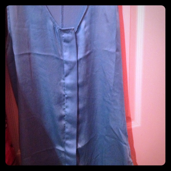 🎀REDUCED Baby blue long silk button up.
