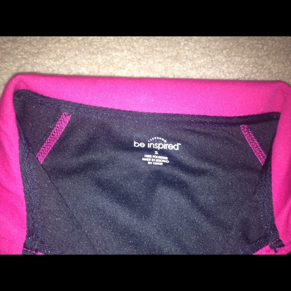 Lightweight jacket - Picture 2 of 2