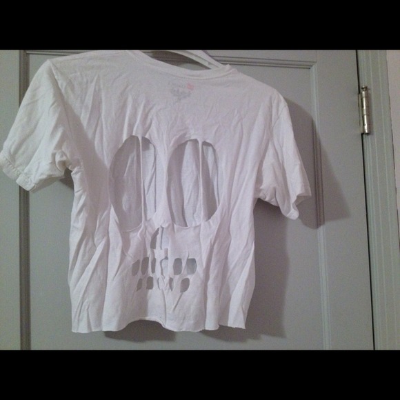 Skull shirt
