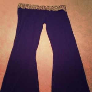 Yoga pants with leopard lining :)