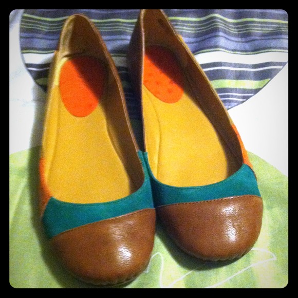 SOLD! ❎ Nine West vintage flats size 7