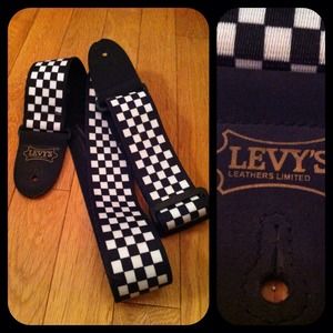 Levy's checkered guitar strap