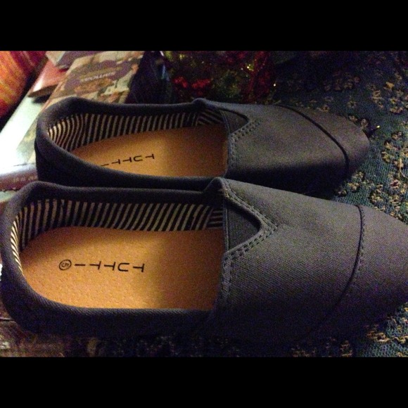 Reduced Price -Canvas Shoes - Picture 3 of 4