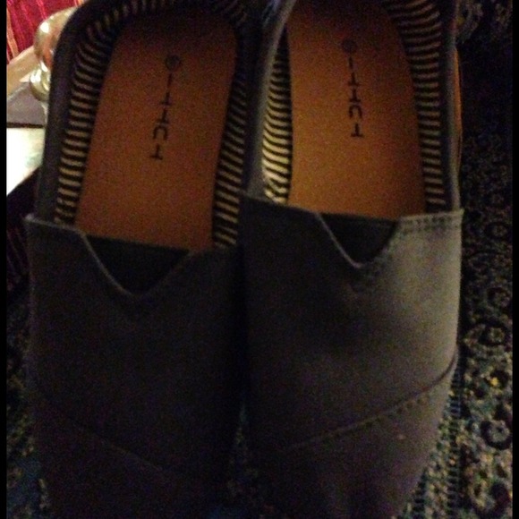 Reduced Price -Canvas Shoes - Picture 4 of 4