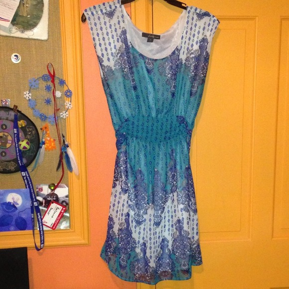 Forever 21 spring-summer dress. Cute blue design.