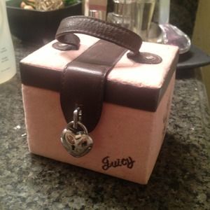 Juicy couture jewelry box