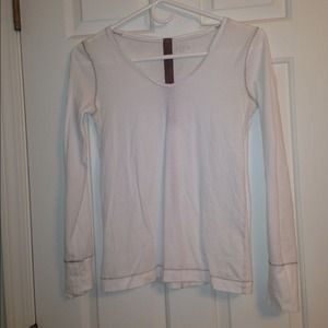 Long sleeved white tee