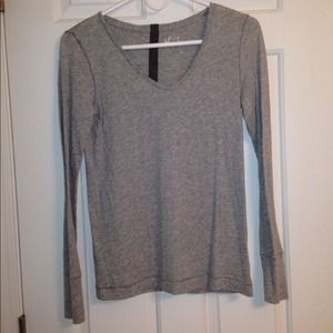 Long sleeved gray tee