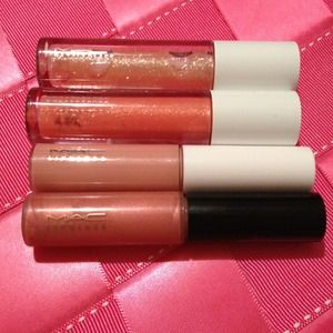 💋SOLD!!💋 Genuine MAC lipgloss 💋