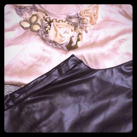 Black Liquid leggings NEVER WORN.