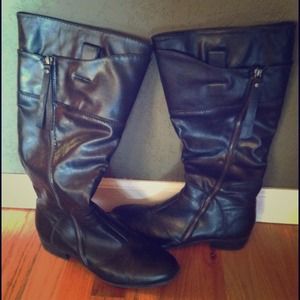 Simply Vera by Vera Wang boots!