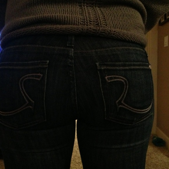 Rock and Republic jeans with classic pink pocket