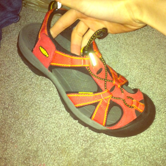 Waterproof keens