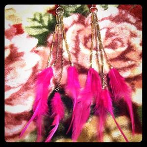 Pink Feather Earrings 💗