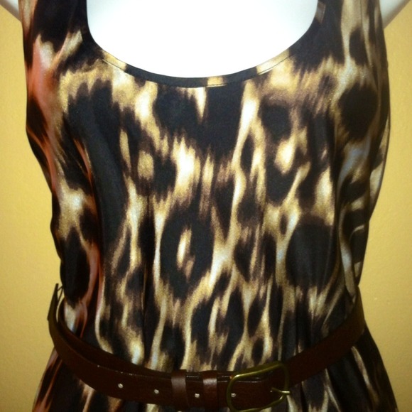 Sale! 100% silk Calvin Klein dress - Picture 3 of 4