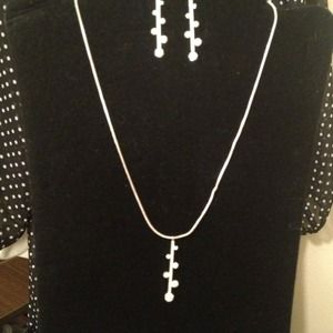 Earring/Necklace set.