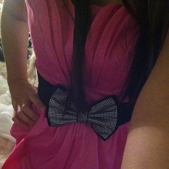 Dress - Picture 3 of 3