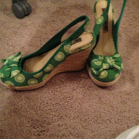 Green wedges - Picture 2 of 4