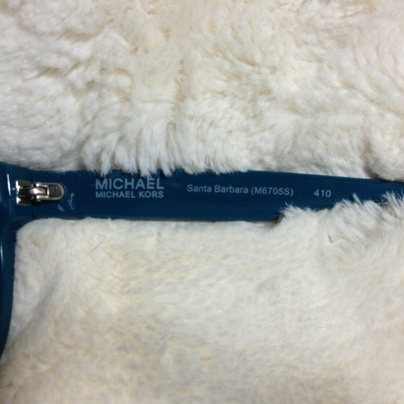 ❤SOLD LOCALLY: New, Auth Michael Kors Sunnies❤ - Picture 3 of 4