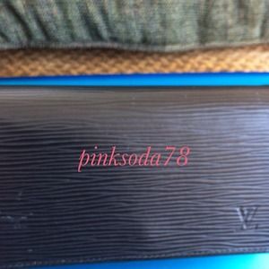 ⚡️SOLD⚡️Louis Vuitton Black Epi Tresor Wallet