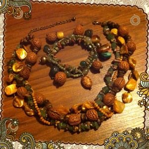 Vintage Necklace and Bracelet Set