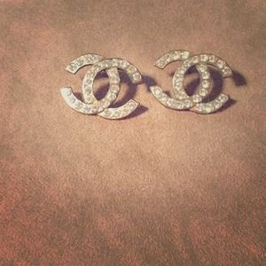 Inspirational Chanel light gold studs