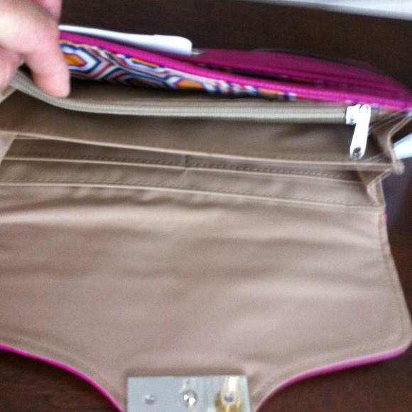 💕Franco Sarto Wallet💕💕 - Picture 2 of 3