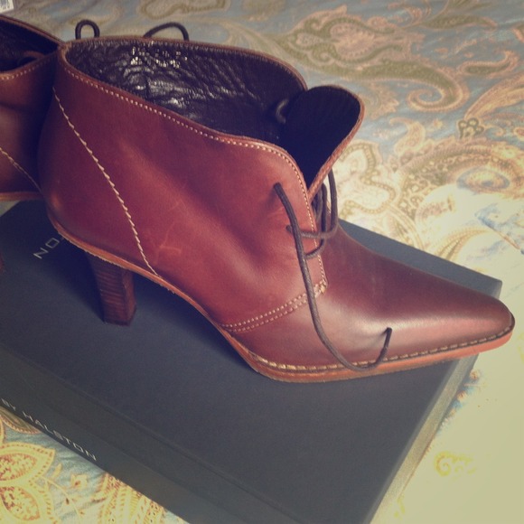 COACH BROWN LEATHER ANKLE BOOTS !!!!  DISCOUNT!