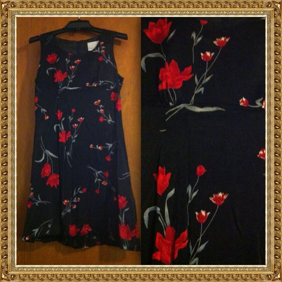 🌷Sold🌷 Black and red dress