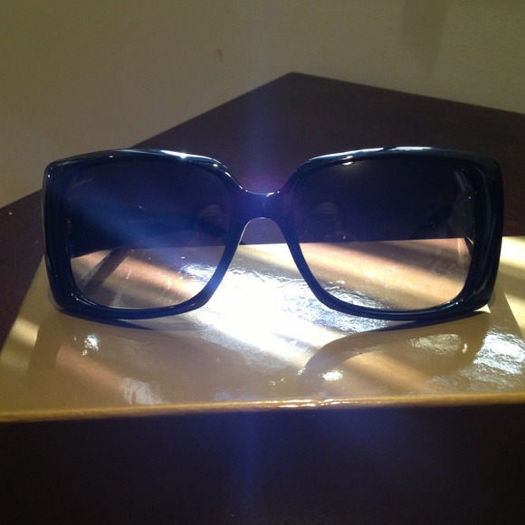 Gucci sunglasses main image 4