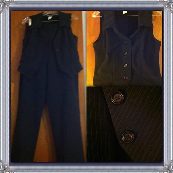 💢REDUCED💢Vintage 80's Pinstripe Pants Suit!!