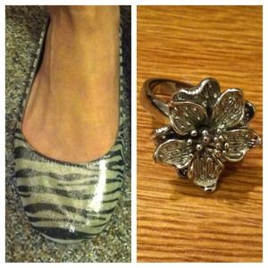 RESERVED!! Flats and ring bundle