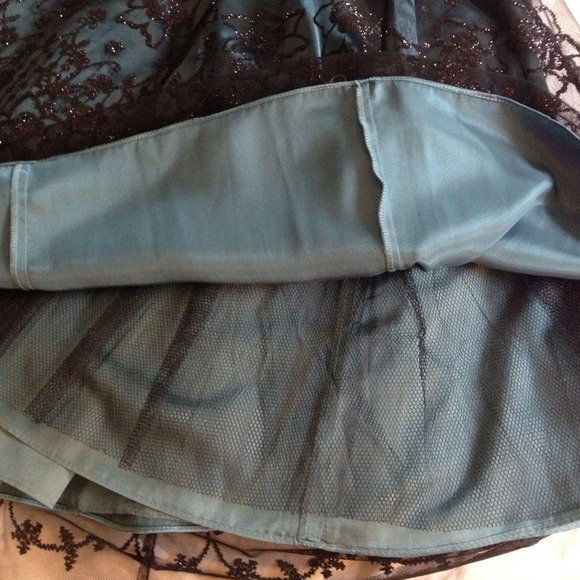 Gorgeous Adrianna Papell boutique cocktail dress - Picture 4 of 4