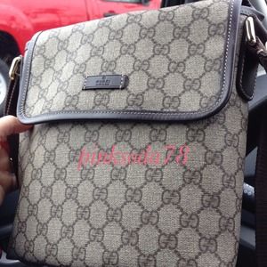 ⚡️SOLD⚡️Gucci body bag