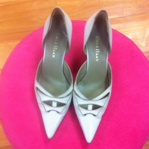 SOLD!!! Cole Haan kitten heels