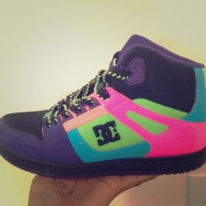 DC skater sneakers