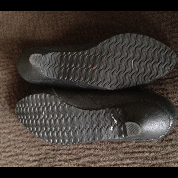 ⭕️SOLD in bundle⭕️BNWOB Black Kitten Heel Shoes - Picture 3 of 4