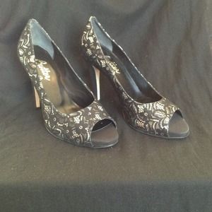 Fabulous lace Butter Cleo peep toes - Size 10 NEW