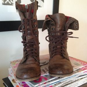 SOLD Steve Madden lace up booties with back zipper