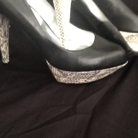 Jessica Simpson - Picture 2 of 4