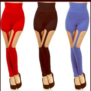 Super Hot!! Garter style leggings in Black.