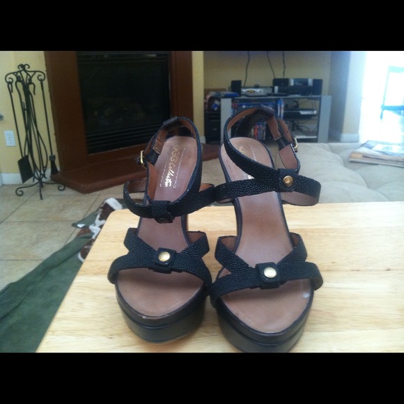 Ugg Collection Heels - Picture 2 of 2
