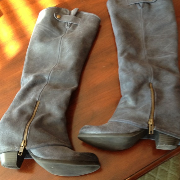 Fergie boots
