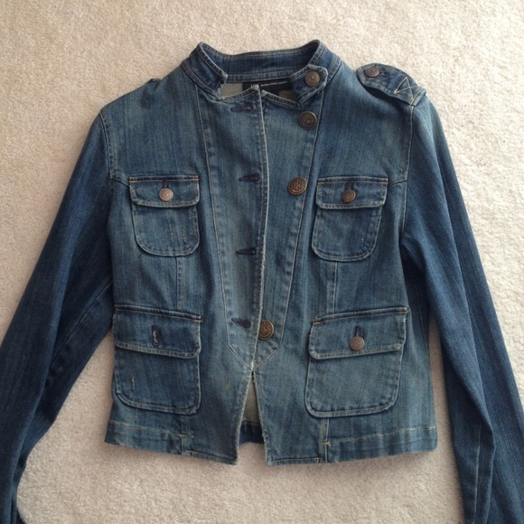 Jean jacket - Picture 2 of 3