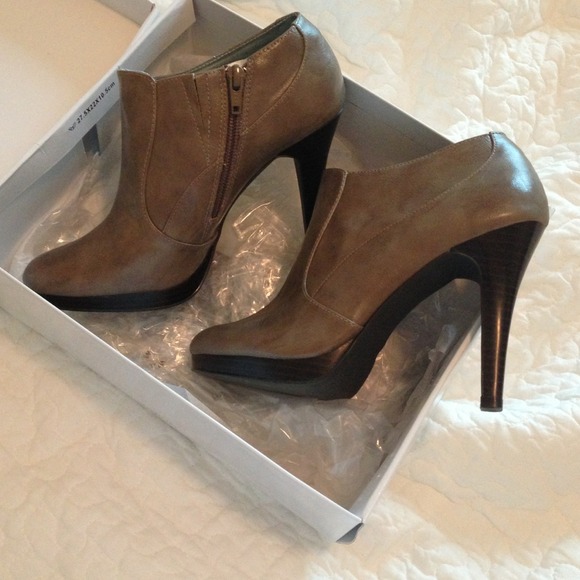 📌Reduced📌Style & Co booties