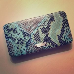 Kenneth Cole Clutch Wallet